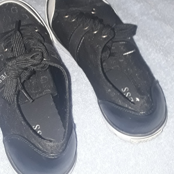 guess shoes clearance